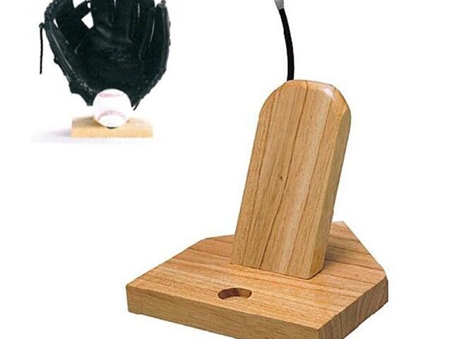 ユニックス社のグローブスタンドの画像